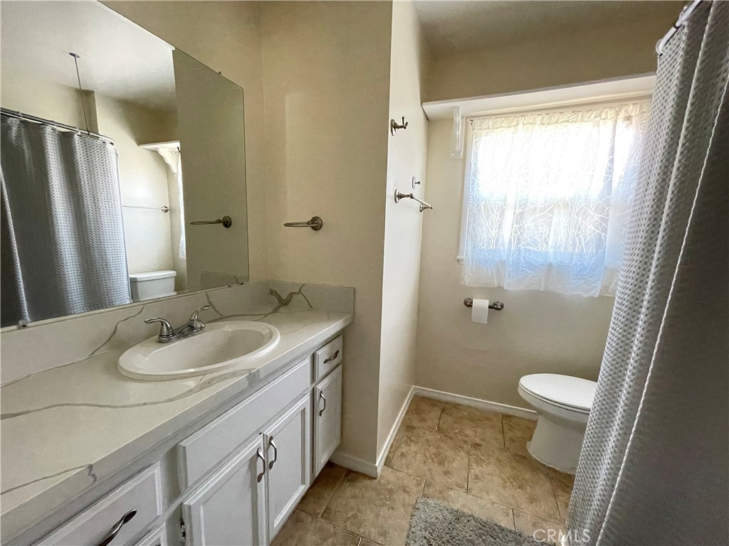 421 E F Street A Property Photo 10