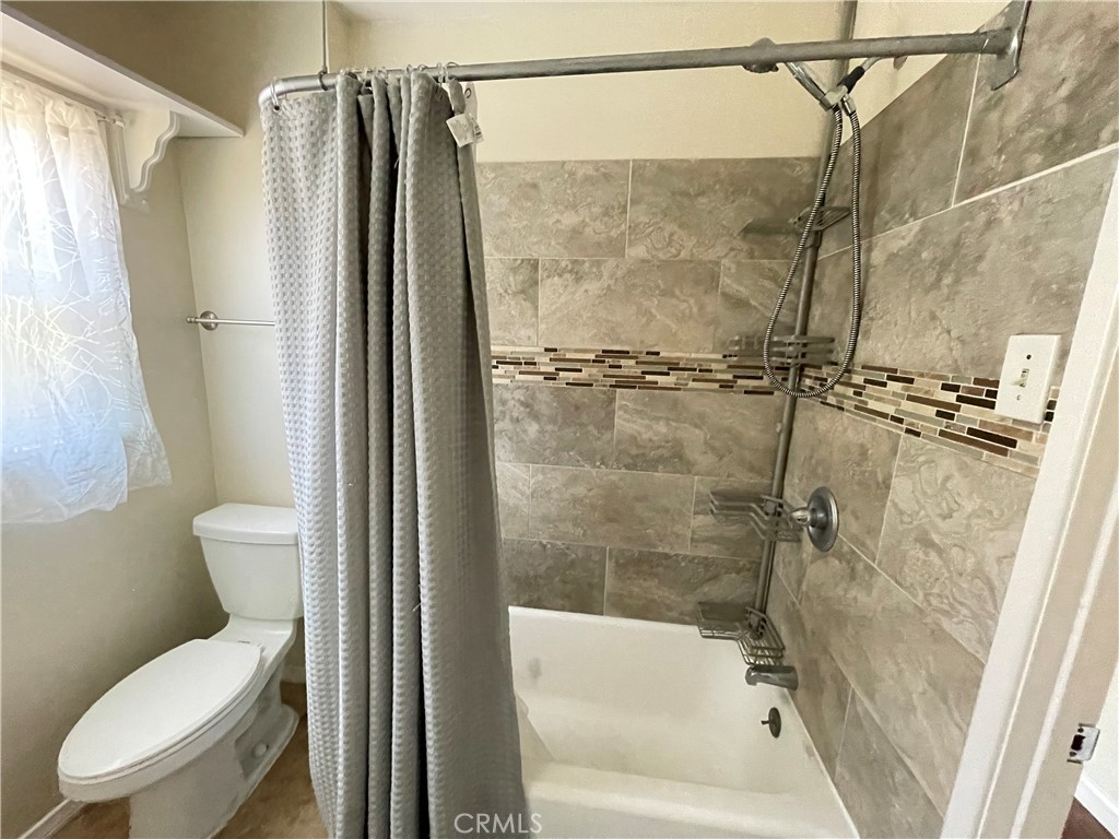421 E F Street A Property Photo 11