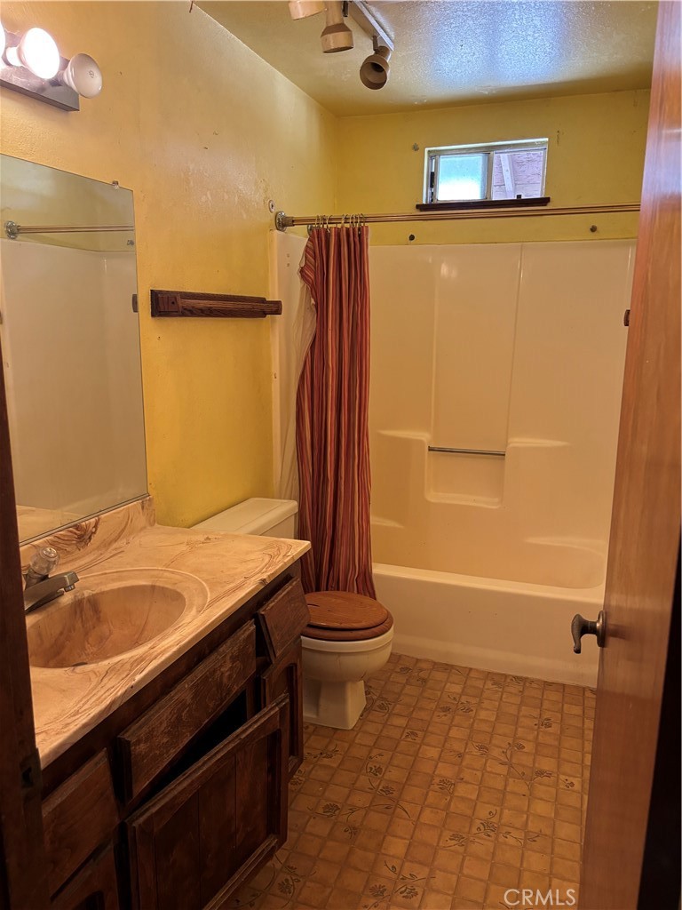 15788 Lindero Property Photo 8