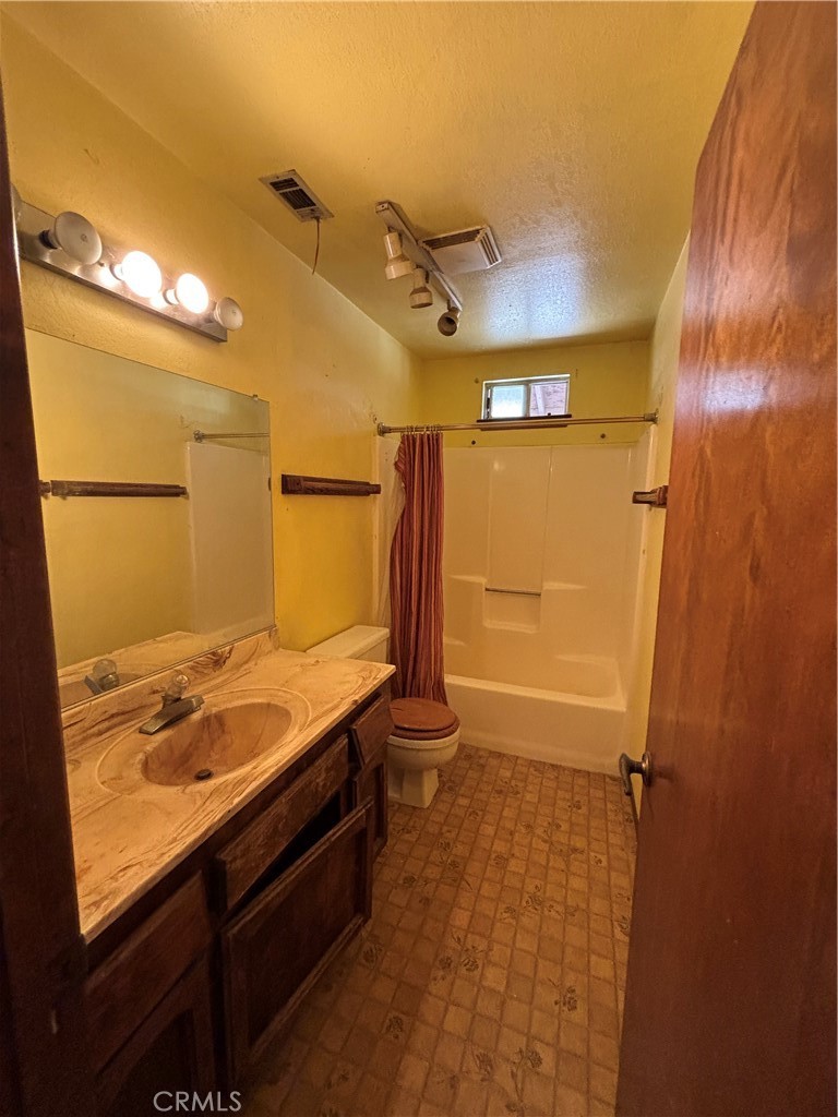 15788 Lindero Property Photo 9