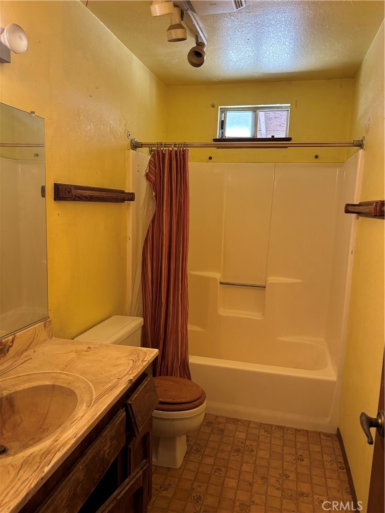 15788 Lindero Property Photo 17