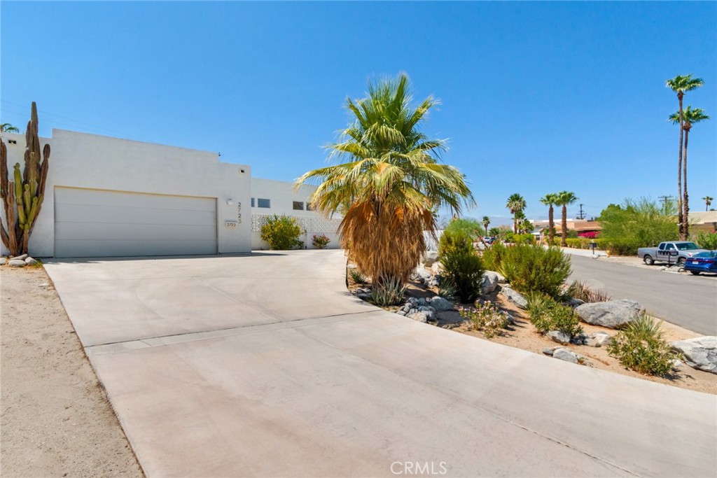 2723 N Junipero Property Photo 27