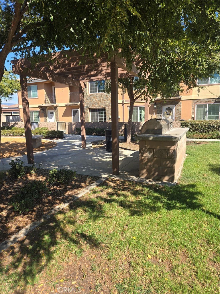 16408 Valencia Property Photo 3