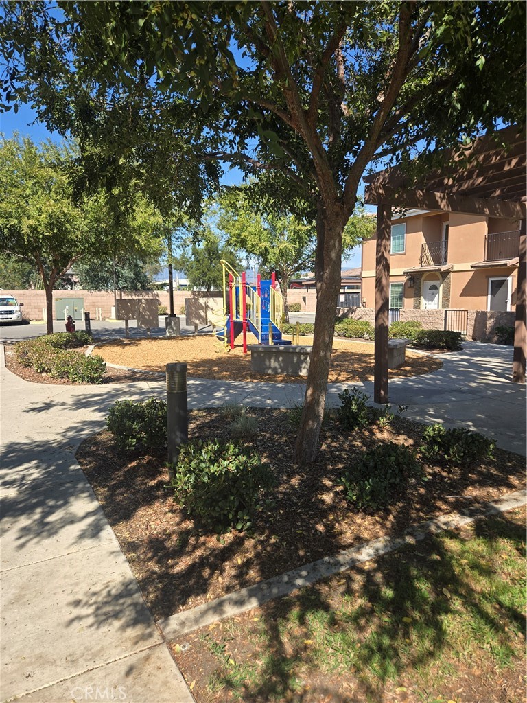 16408 Valencia Property Photo 4