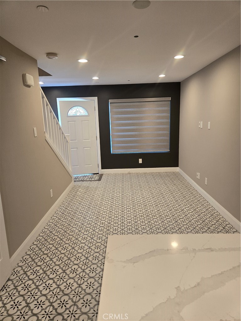 16408 Valencia Property Photo 8