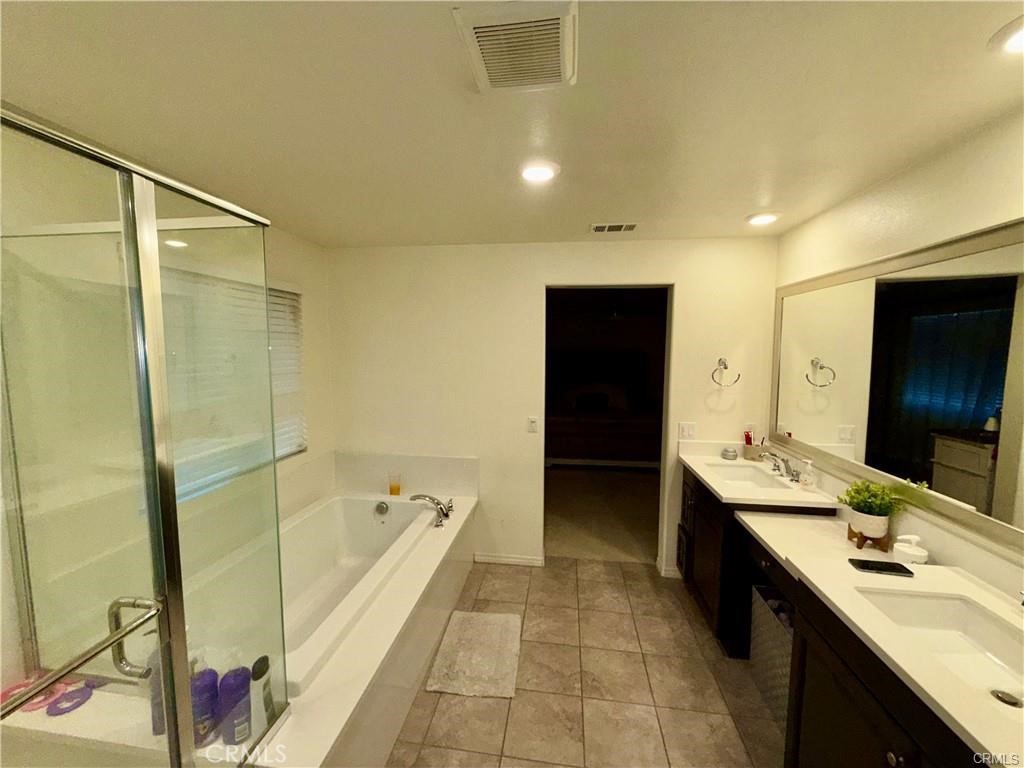 5144 Godinez Property Photo 10