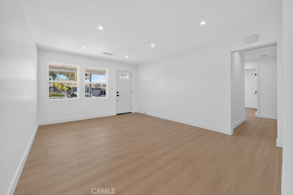 18806 Cairo Property Photo 6