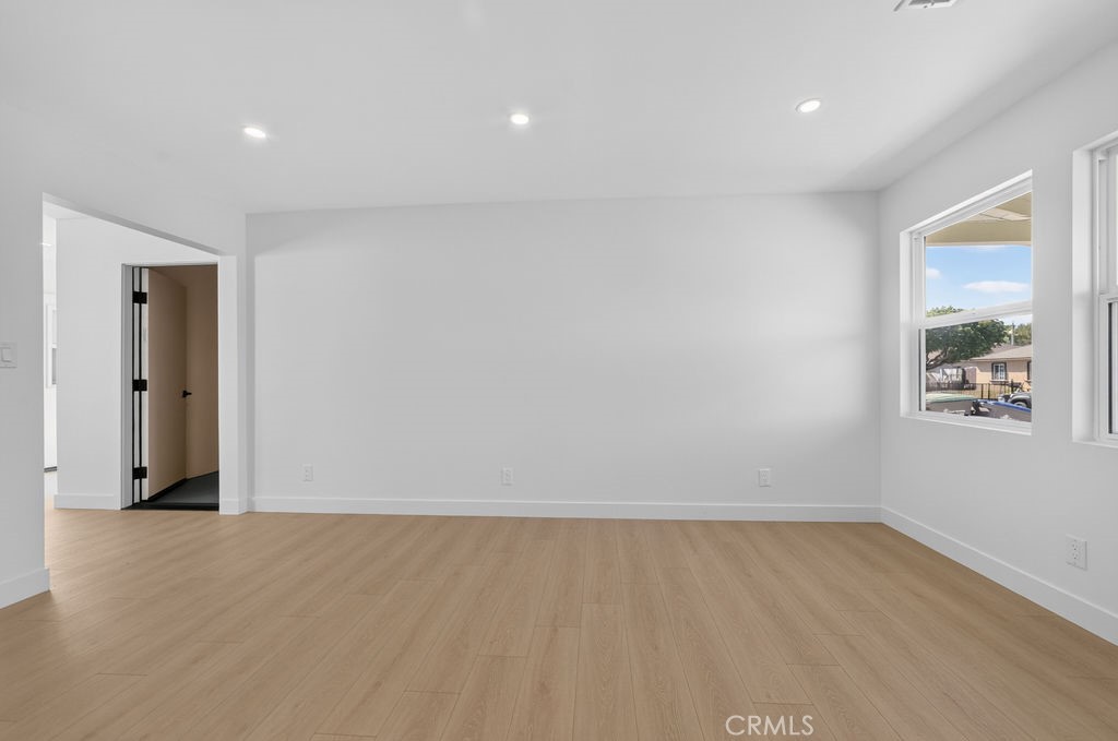 18806 Cairo Property Photo 7