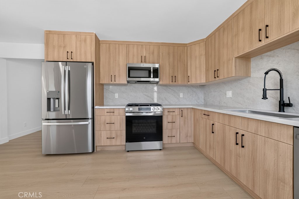 18806 Cairo Property Photo 9
