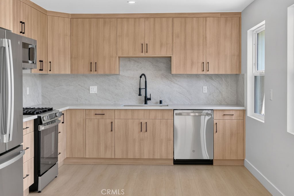 18806 Cairo Property Photo 12