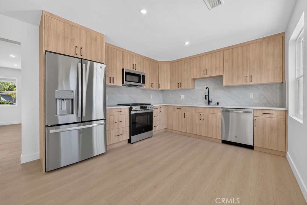 18806 Cairo Property Photo 17