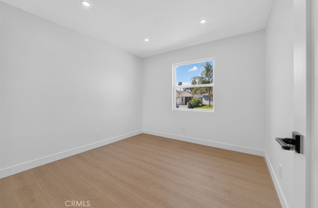 18806 Cairo Property Photo 24