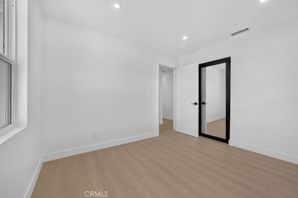 18806 Cairo Property Photo 27
