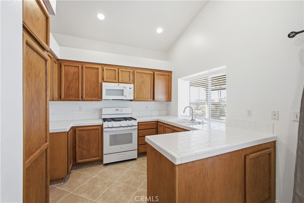 27912 Palm Villa Property Photo 5
