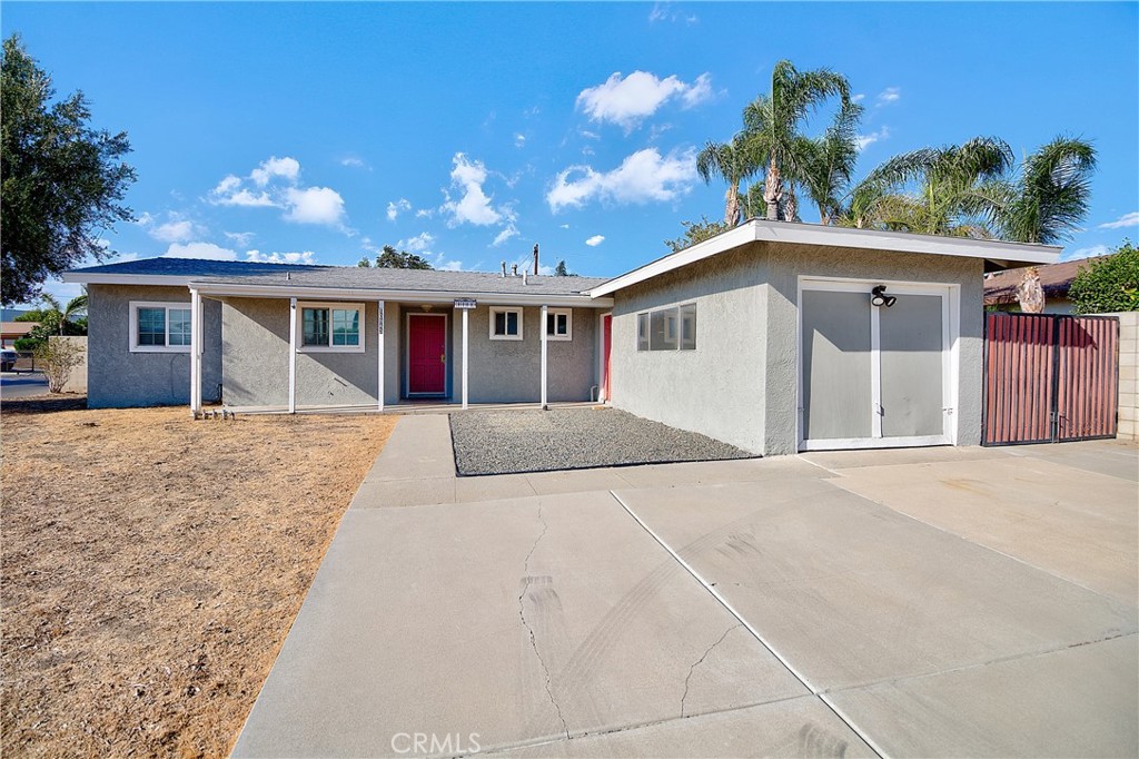 10943 Lansford Property Photo 2