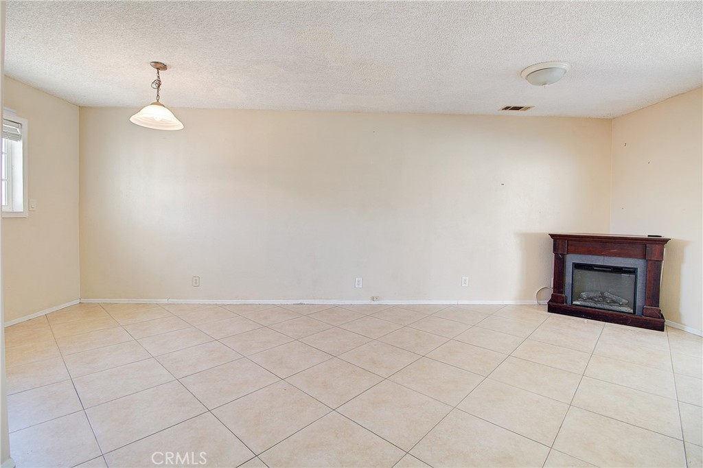 10943 Lansford Property Photo 12