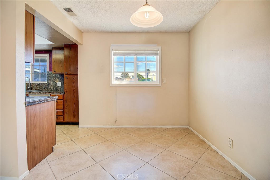 10943 Lansford Property Photo 15