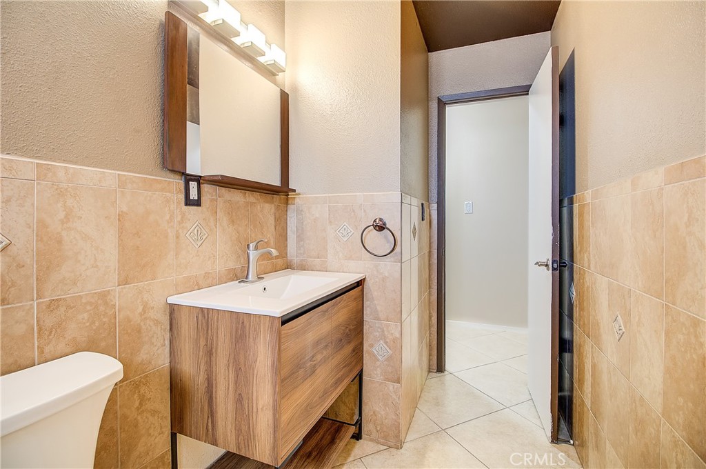 10943 Lansford Property Photo 37