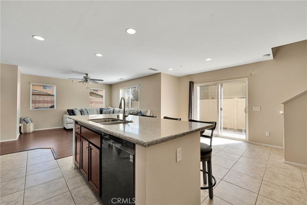 1445 Chinaberry Property Photo 23