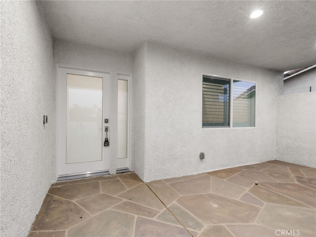 8576 Warwick Property Photo 10