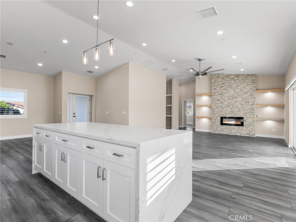 8576 Warwick Property Photo 17