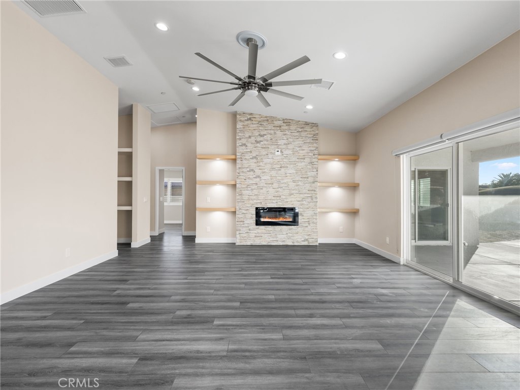 8576 Warwick Property Photo 19