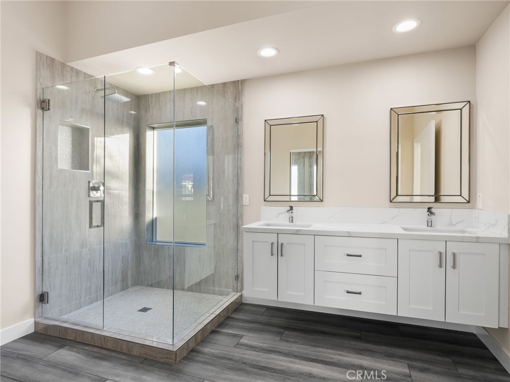 8576 Warwick Property Photo 29