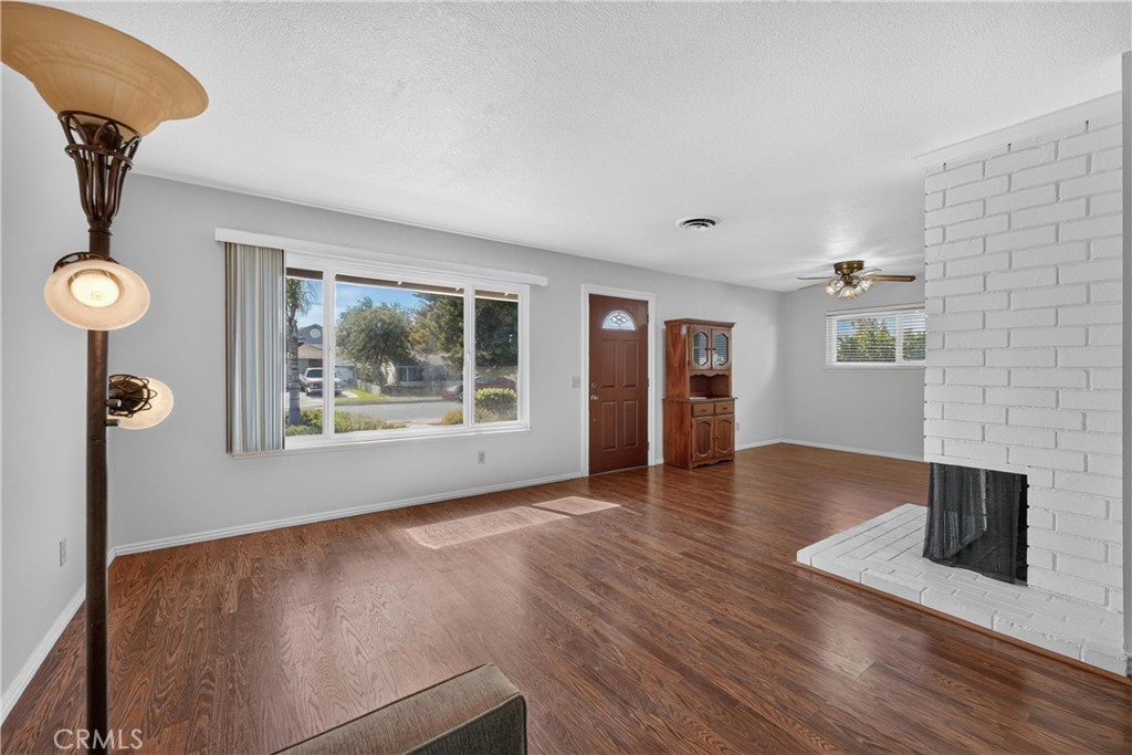 425 Blackpine Property Photo 3