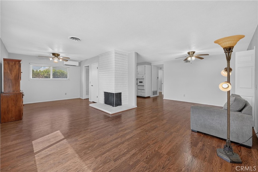 425 Blackpine Property Photo 4