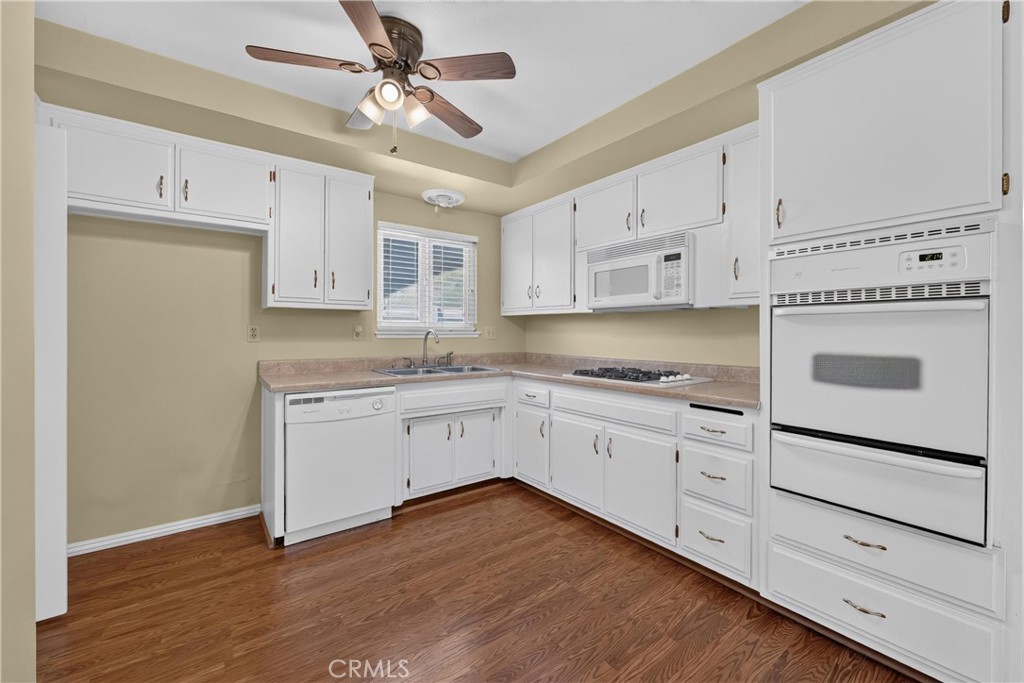 425 Blackpine Property Photo 8