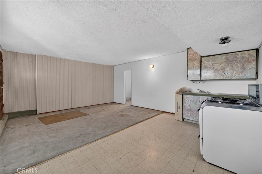 425 Blackpine Property Photo 29