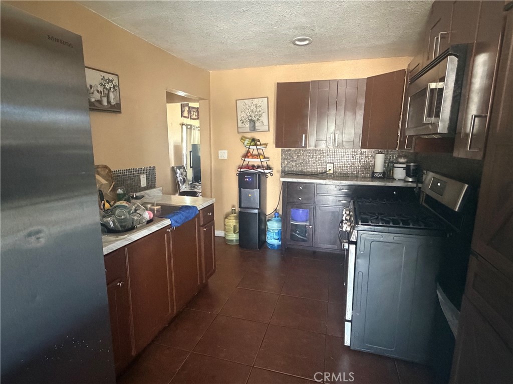 124 E Temple Property Photo 7