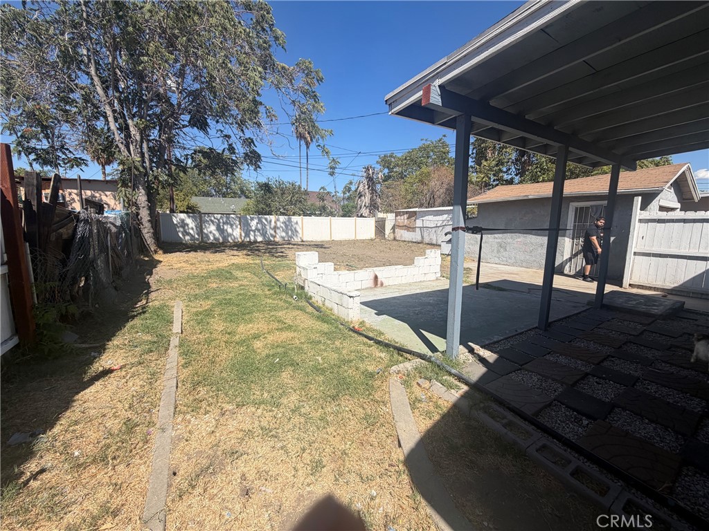 124 E Temple Property Photo 12