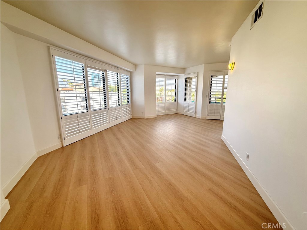 1310 E Ocean 407 Property Photo 6