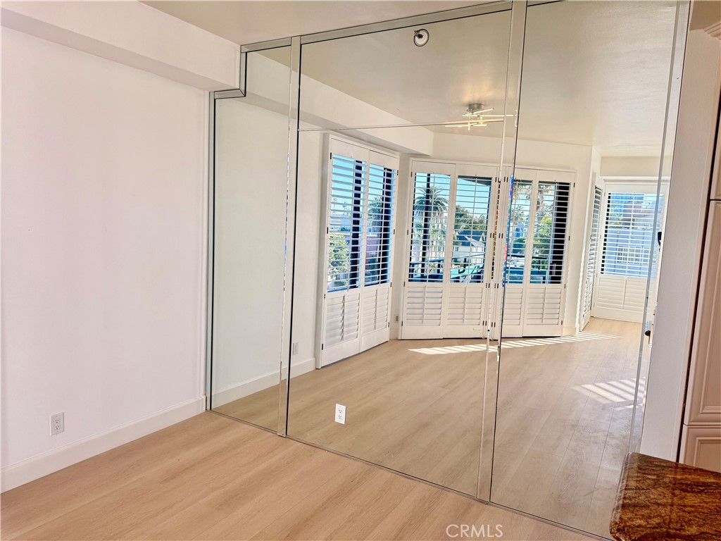 1310 E Ocean 407 Property Photo 16