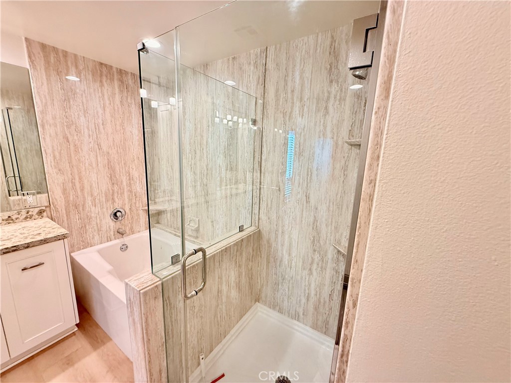 1310 E Ocean 407 Property Photo 33