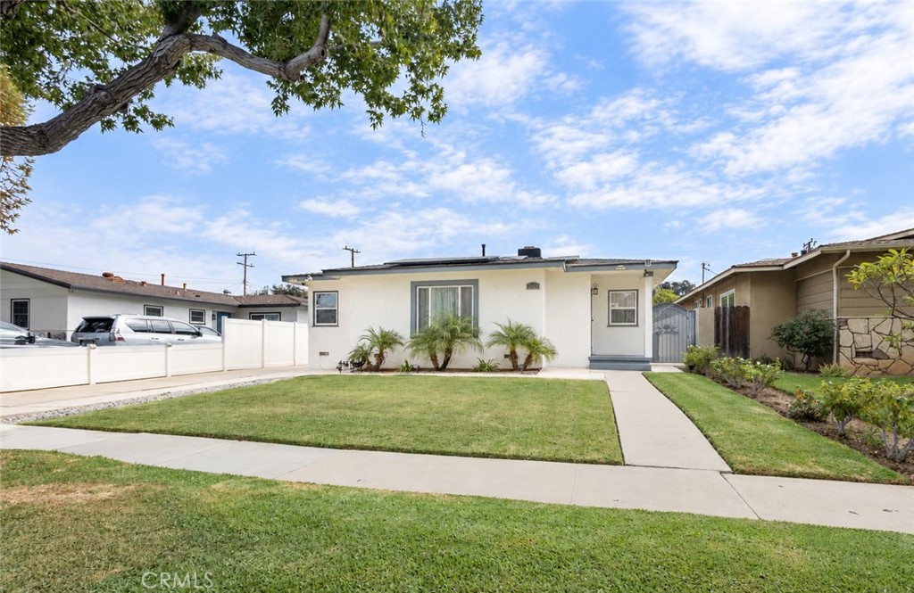 2121 Valencia Property Photo 1