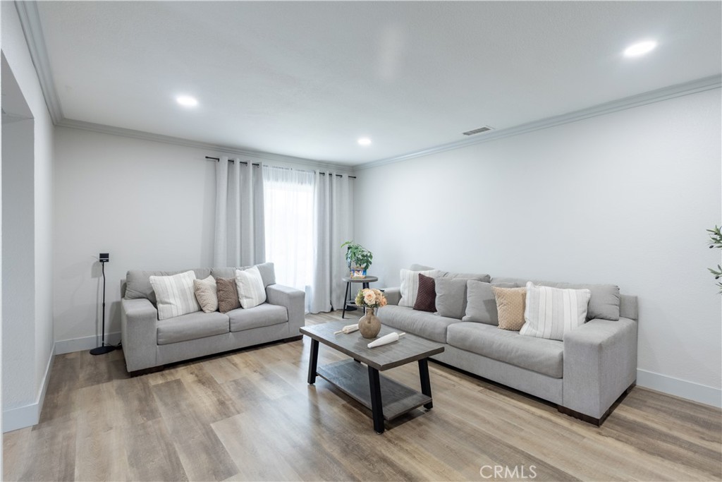 2121 Valencia Property Photo 11