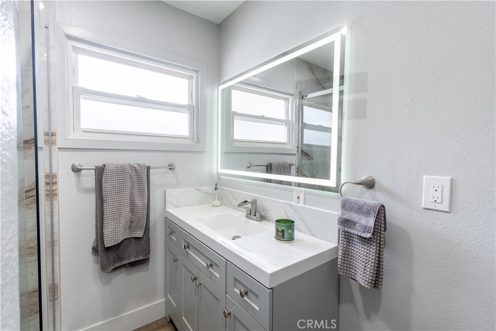 2121 Valencia Property Photo 14