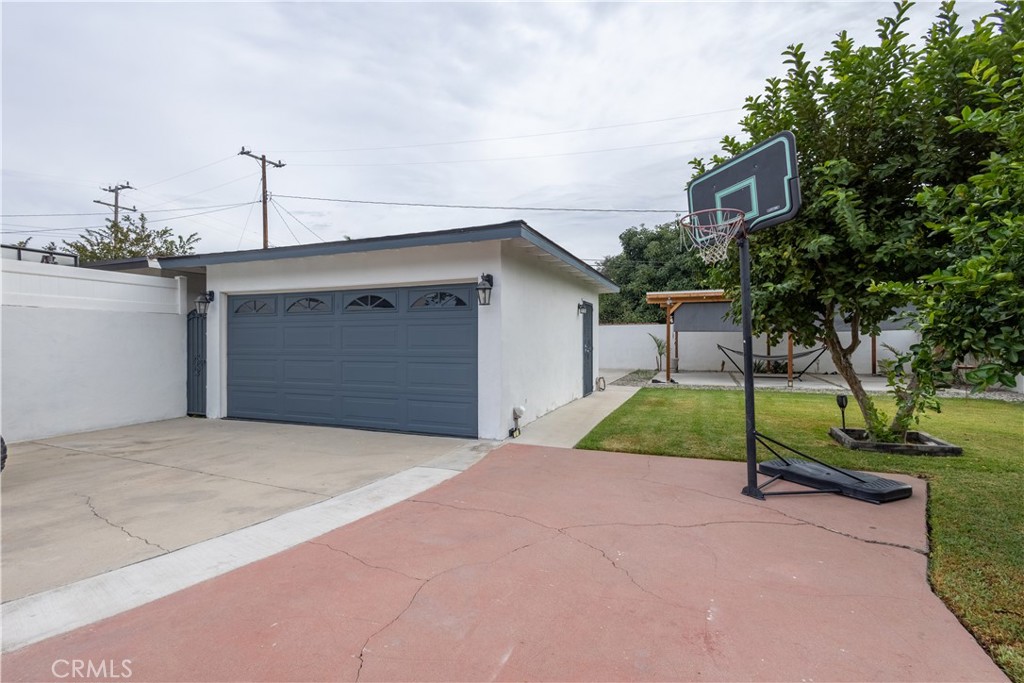 2121 Valencia Property Photo 27