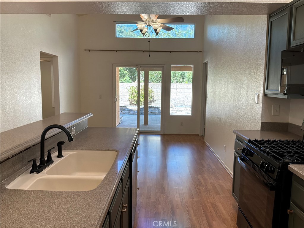 7776 Somerset Property Photo 6
