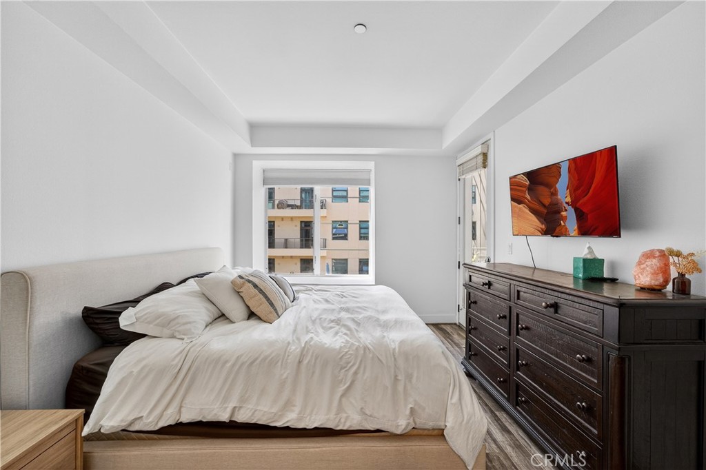 150 The Promenade N 415 Property Photo 21