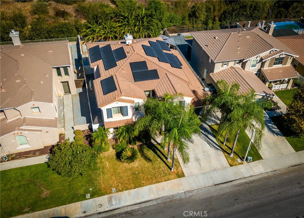 27654 Gladstone Drive Property Photo 6