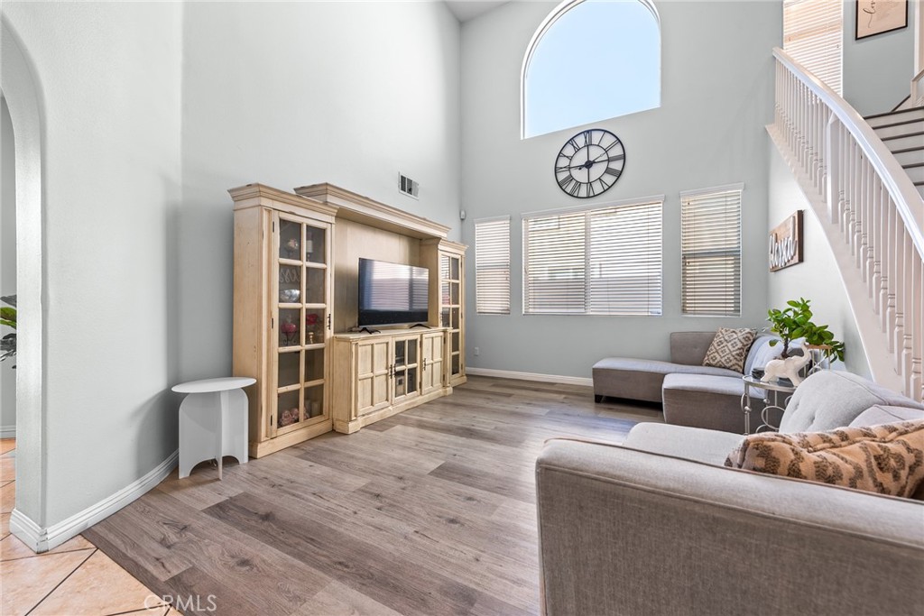 27654 Gladstone Drive Property Photo 15