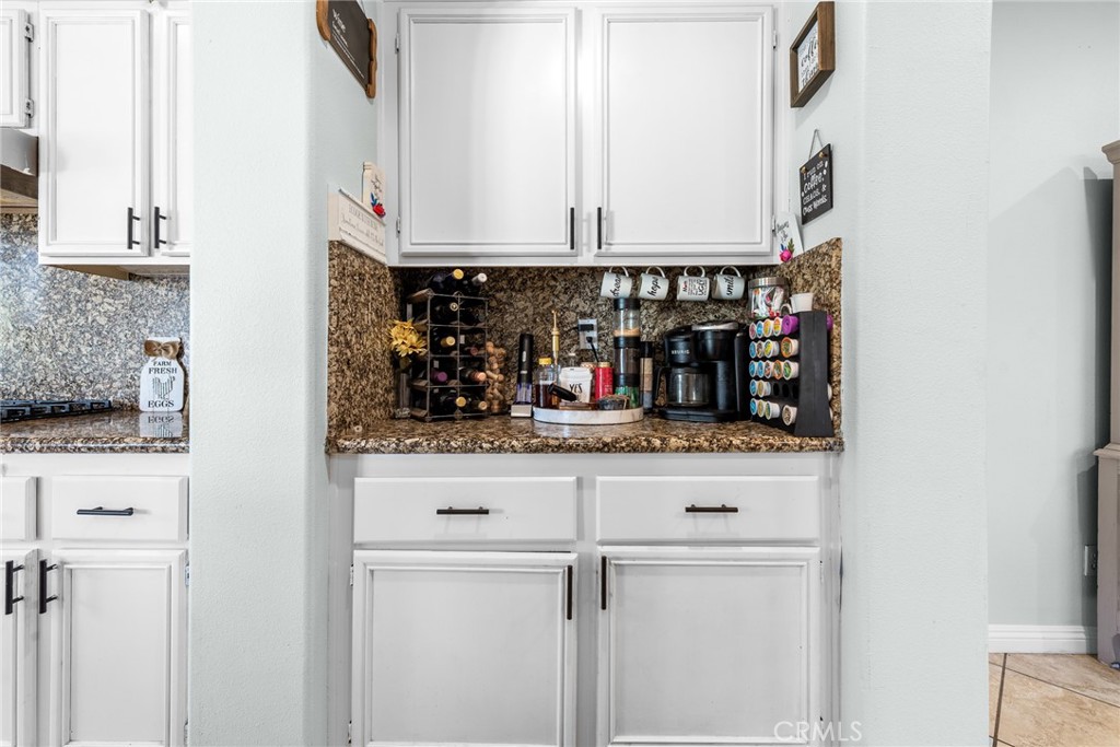 27654 Gladstone Drive Property Photo 28