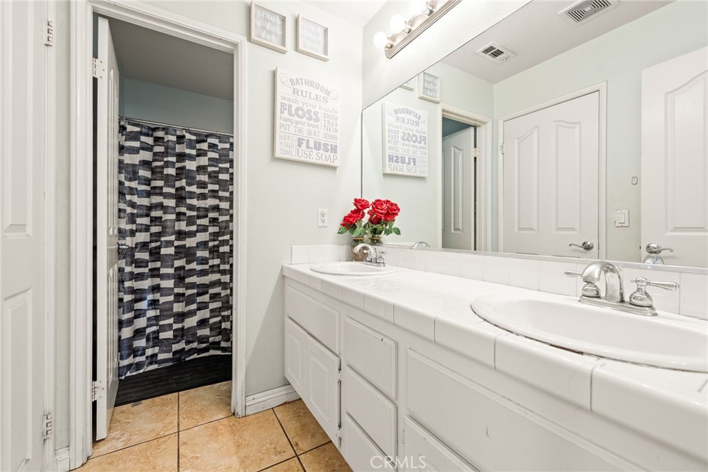 27654 Gladstone Drive Property Photo 45