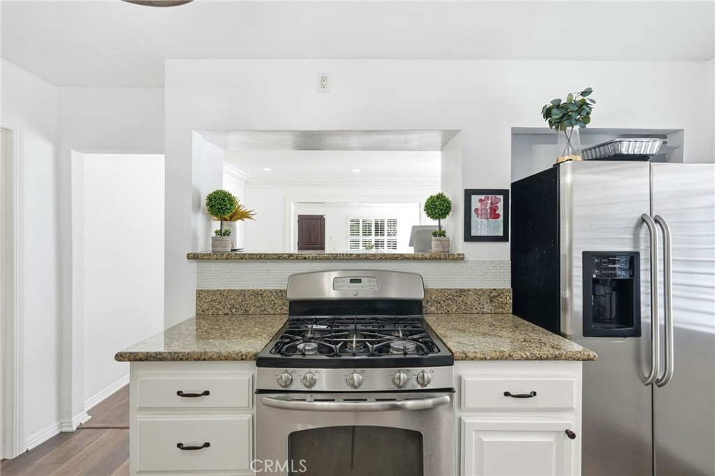 4027 La Salle Property Photo 11