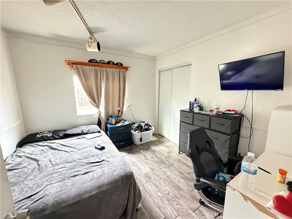 12984 Westbury Property Photo 8