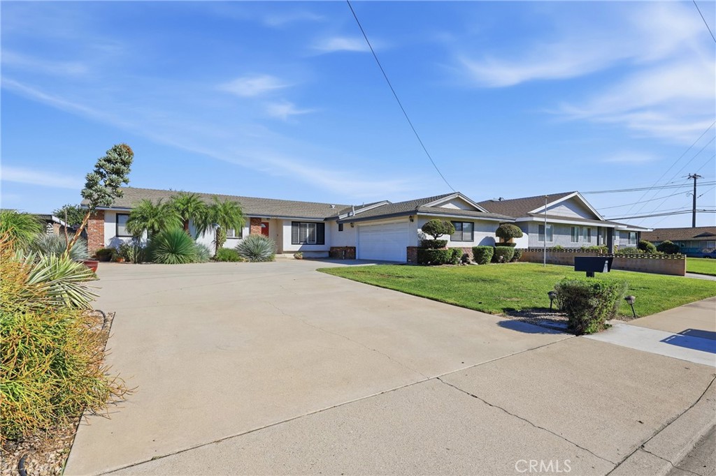 6076 Walnut Avenue Property Photo 3