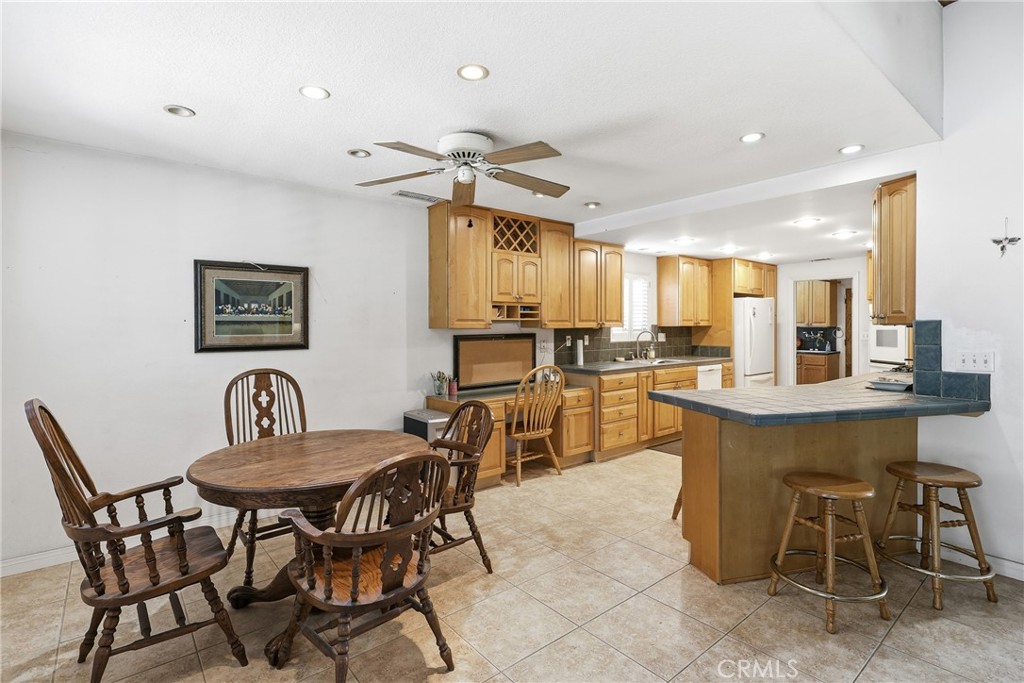 6076 Walnut Avenue Property Photo 15